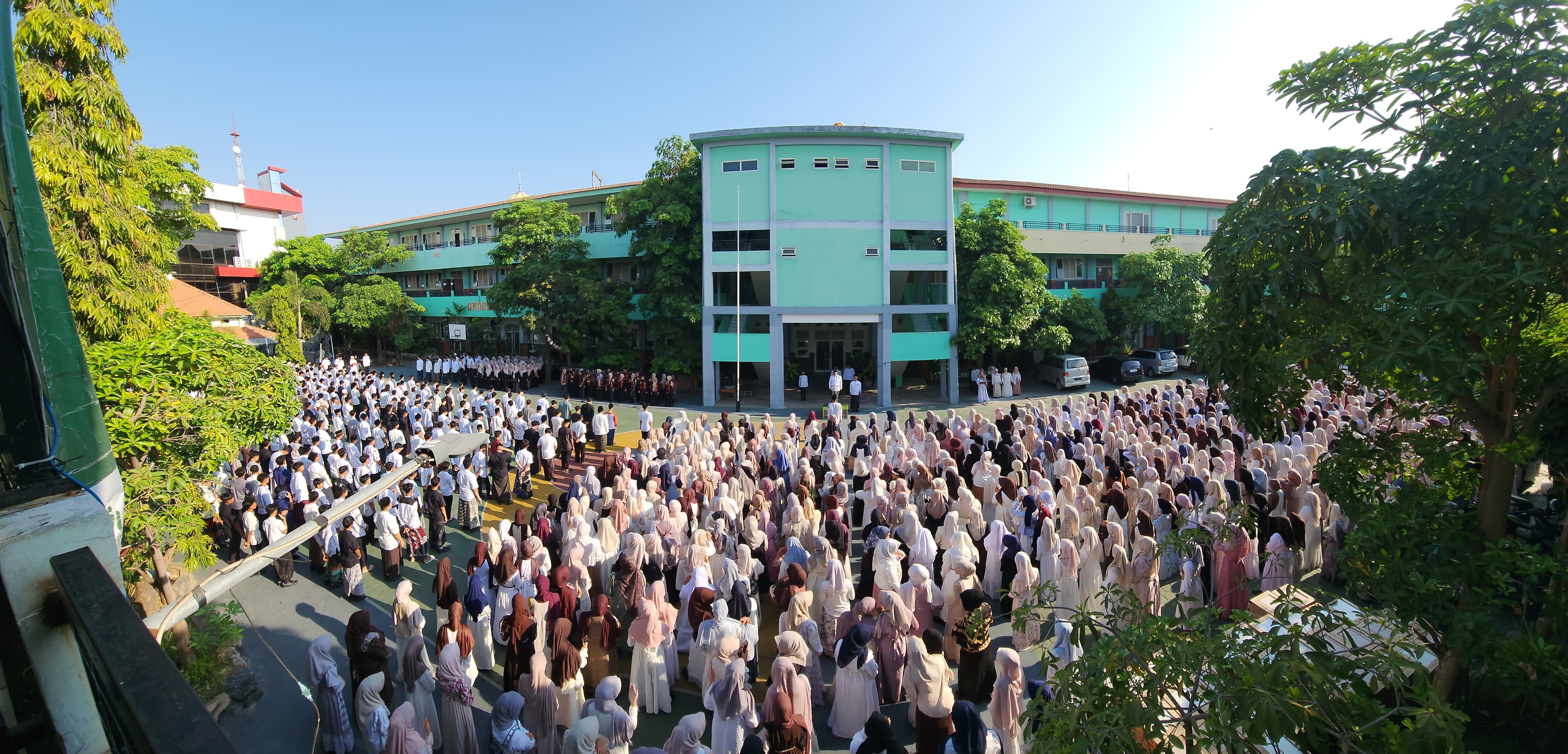 SMK Negeri 1 Lamongan Gelar Upacara Peringatan Hari Santri Nasional